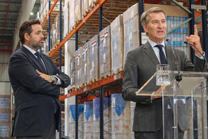 Feijóo propone en Alovera el IVA al 0% en alimentos básicos (leche, aceite, huevos, frutas, las verduras, carne, pescado y las conservas) y rebajar el IVA de la energía del 21 al 10%