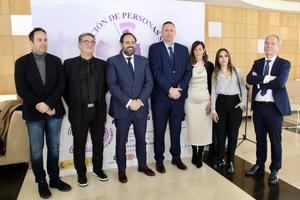 Núñez agradece a FESORMANCHA el premio en reconocimiento a su apoyo y colaboración con esta Federación