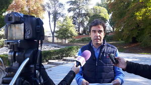 Robisco: Con figurantes no se hace un hospital. Faltan albañiles y sobran enfermos en las listas de espera y en las ambulancias