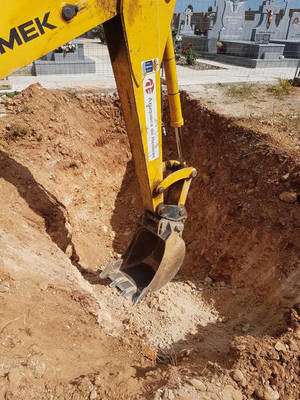 El Ayuntamiento de Azuqueca construye 22 nuevas fosas en el Cementerio municipal