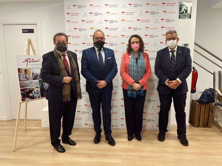 Inaugurada la exposición De Madrid a Sigüenza del artista Emilio Fernández-Galiano en la Gran Vía Madrileña