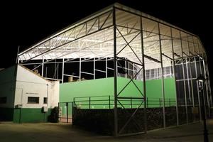 El Ayuntamiento de Fuentenovilla instala iluminaci&#243;n nocturna en todo el complejo deportivo
