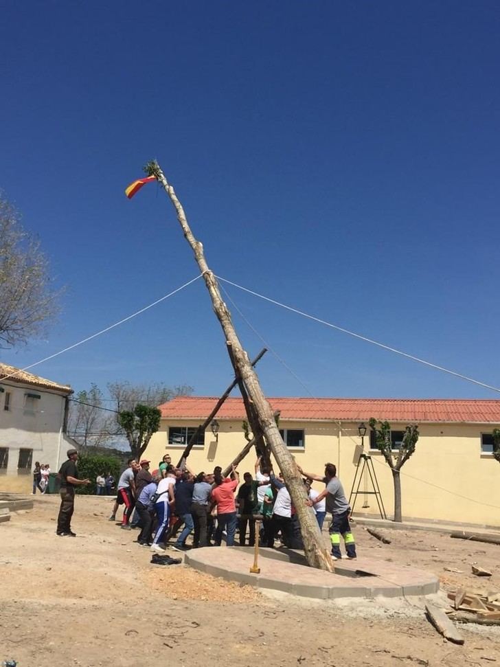 Fuentenovilla no se olvida de su fiesta de los mayos