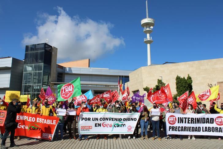 Delegados y delegadas de UGT y CCOO denuncian el riesgo que representan para los trabajadores y el medio natural los recortes de GEACAM