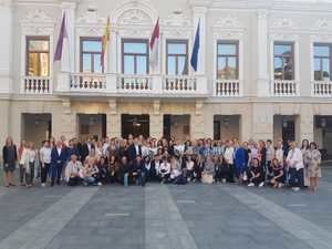 Representantes de la Unión Europea de Gimnasia visitan Guadalajara y son recibidos en el Ayuntamiento por el alcalde
