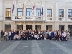 Representantes de la Uni&#243;n Europea de Gimnasia visitan Guadalajara y son recibidos en el Ayuntamiento por el alcalde