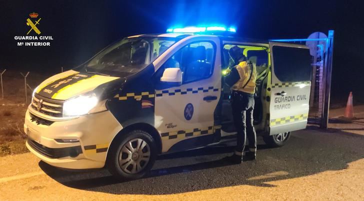 Interceptados los conductores de dos camiones que circulaban en ziz-zag por la A-2 y rebasaban ampliamente la tasa de alcoholemia