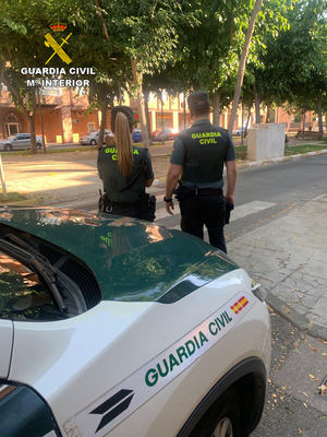 La Guardia Civil detiene durante las fiestas de Azuqueca a dos personas con amplio historial delictivo por tr&#225;fico de drogas y violencia 