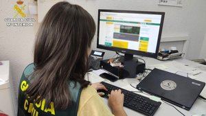 Ocho detenidos y 32 investigados por estafar más de 180.000 euros a casi medio centenar de víctimas con la estafa del falso hijo en apuros