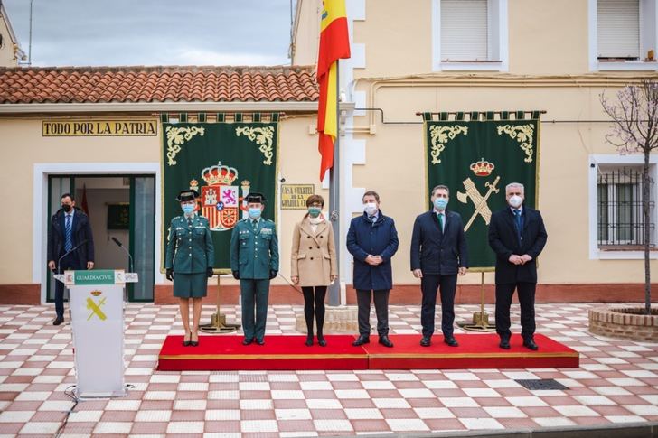 La directora general de la Guardia Civil, María Gámez, inaugura las nuevas dependencias del cuartel de Mondéjar 