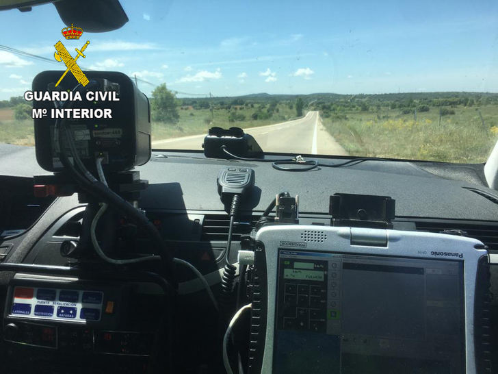 La Guardia Civil de Guadalajara investiga al conductor de un turismo que circulaba por la carretera N-320 a 185 Km/h