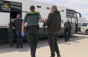 Desarticulada una organización criminal internacional dedicada a la fabricación y distribución de tabaco ilegal