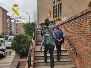 La Guardia Civil detiene a dos personas en Guadalajara por robo en Torija