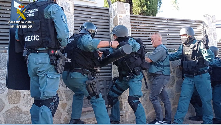 La Guardia Civil detiene al presunto autor de un atraco en una sucursal bancaria de Torrejón del Rey