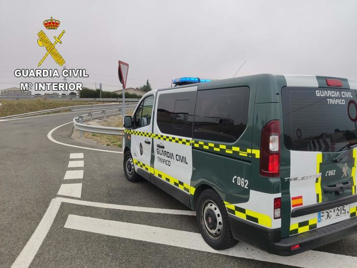 Positivo en alcohol el conductor de la furgoneta que ha chocado contra un coche patrulla de la Guardia Civil en Cuenca