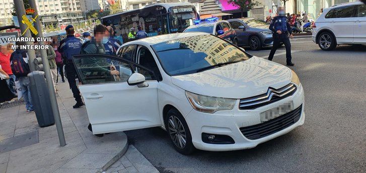 La Guardia Civil detiene en la Gran Vía de Madrid a un hombre tras robar con violencia un vehículo en Talavera de la Reina 