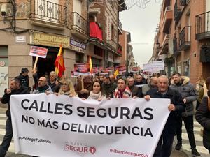 PP y Vox asisten a la manifestación contra la ocupación en Illescas 