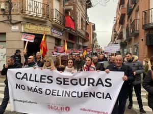 PP y Vox asisten a la manifestación contra la ocupación en Illescas