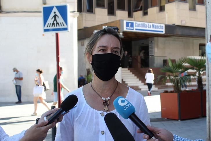 Guarinos recuerda a Page que lleva seis años haciendo los mismos anuncios y seis años incumpliéndolos