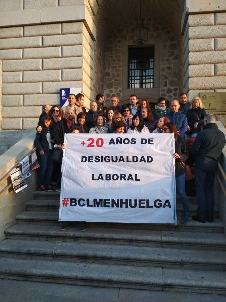 Seguimiento del 100% en la primera jornada de huelga en la Biblioteca de CLM