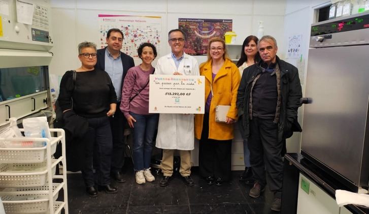 Entrega de 13.292 recaudados en la V Marcha Solidaria de Huete