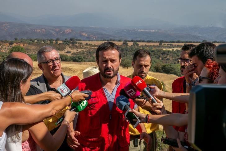 El incendio de la provincia de Guadalajara que ya afecta a 3.000 hectáreas evoluciona de forma 