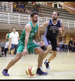 El escolta canario Alejandro Hernández y el ala-pivot madrileño Alberto de la Torre refuerzan la plantilla del Isover Basket Azuqueca