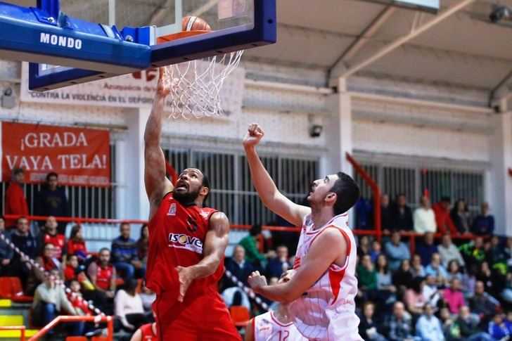 El Isover Basket Azuqueca se llevó el partido de la garra ante el Real Murcia