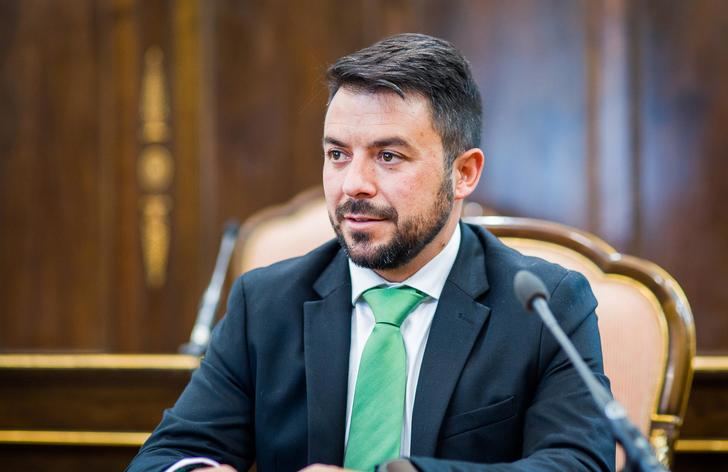 La Diputación de Guadalajara aprueba la moción de VOX para evitar el peaje en las autovías