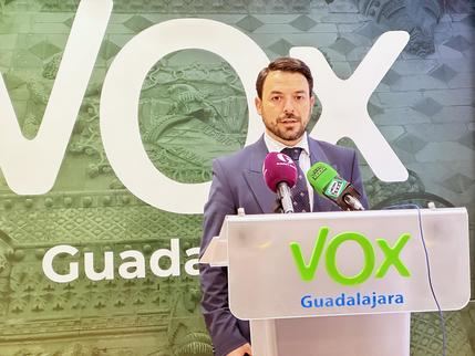 VOX acusa al alcalde del PSOE de Pioz de comprar las voluntades de dos concejales de su formación