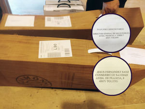 Piden conocer el origen y el destino de los jamones y vinos recibidos por la Consejería de Sanidad de la Junta de Page