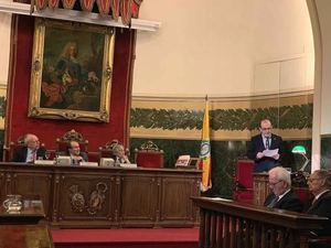 El seguntino Javier Sanz presentó en la Academia de Medicina su "Diccionario biográfico histórico de dentistas"