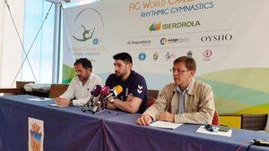 Un mecenas anónimo paga la renovación de Javi García en el Quabit Balonmano Guadalajara