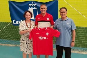 Javi Triguero cumplirá su tercera temporada en el Chiloeches femenino