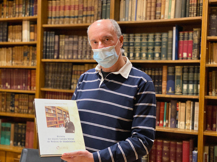 Ciento veinte años de historia del ICOMGU resumidas en un libro conmemorativo