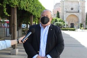 Lamola reprocha a Page su mala gestión y critica que prefiera seguir las directrices de Sánchez y abandonar a su suerte a los ciudadanos de la región