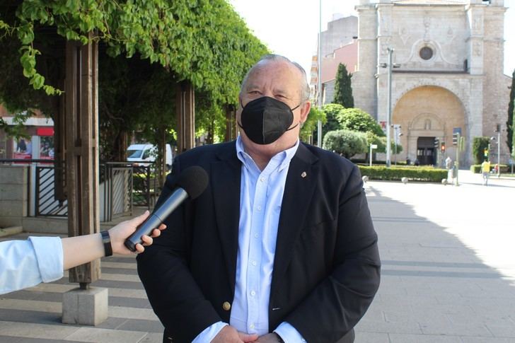 Lamola reprocha a Page su mala gestión y critica que prefiera seguir las directrices de Sánchez y abandonar a su suerte a los ciudadanos de la región