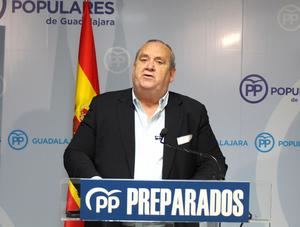 Lamola reprocha a Page que sus políticas hagan más pobres a los castellano manchegos y resalta la apuesta de Núñez para que nuestra región sea parte del eje del sur de Europa