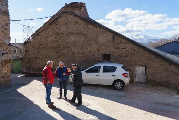 La Diputación de Guadalajara entrega obras a 17 municipios con inversiones que suman un millón de euros