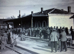 400 lectores guadalajareños se reúnen en Sigüenza a propósito de la novela 'El Ruta' de Fidel Vela