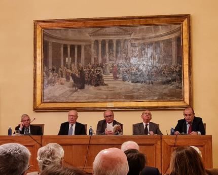 Javier Sanz Serrulla presenta en Madrid su libro «Cajal y las Academias»