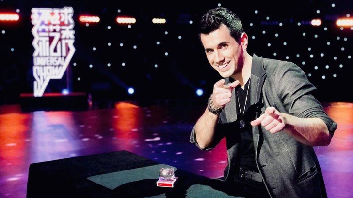 El joven mago alcarreño Adrián Vega, de 32 años, quinto mejor del mundo