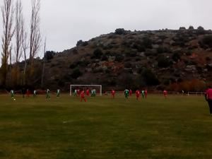 El CD Mandayona gana gracias al hack trick de David Ramos Manso