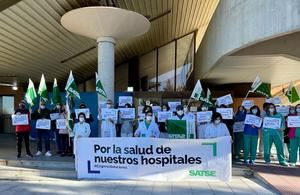 Enfermeras y fisioterapeutas protestan por la extrema gravedad de la salud de los hospitales de Guadalajara