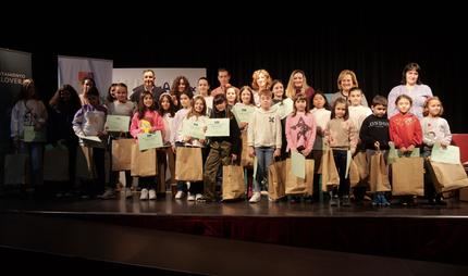 Entregados premios entre los más de 500 marcapáginas del concurso de la Semana de la Infancia en Alovera