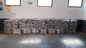 La Guardia Civil de Ciudad Real incauta 121 kilos de marihuana en un control policial en la A-4