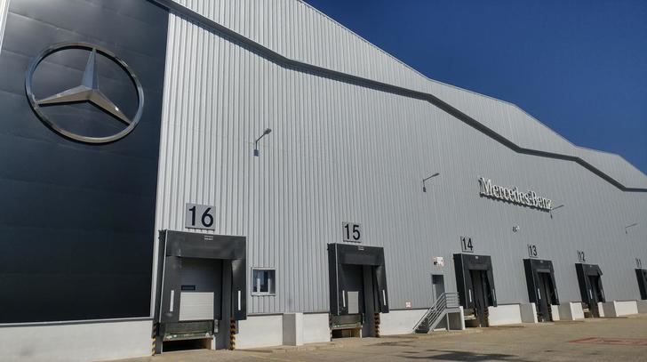 Un preacuerdo hace que se suspenda la huelga de la plantilla de Mercedes en Azuqueca de Henares