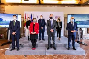 Merino firma el convenio que da luz verde a la llegada del Plan de Sostenibilidad Turística para Sigüenza por valor de 1,4 millones de euros