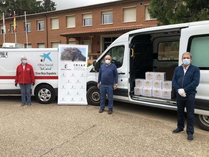 Donan 336 kilos de miel a cuatro entidades sociales de Guadalajara