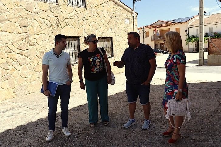 Román García pone como ejemplo al gobierno de Miralrío por el gran trabajo que realiza con muy pocos recursos